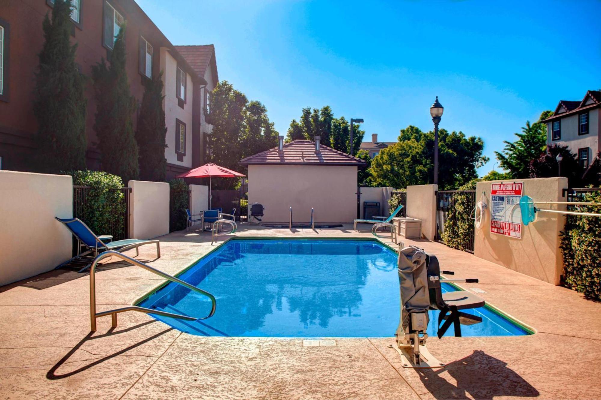 Towneplace Suites Fresno Buitenkant foto