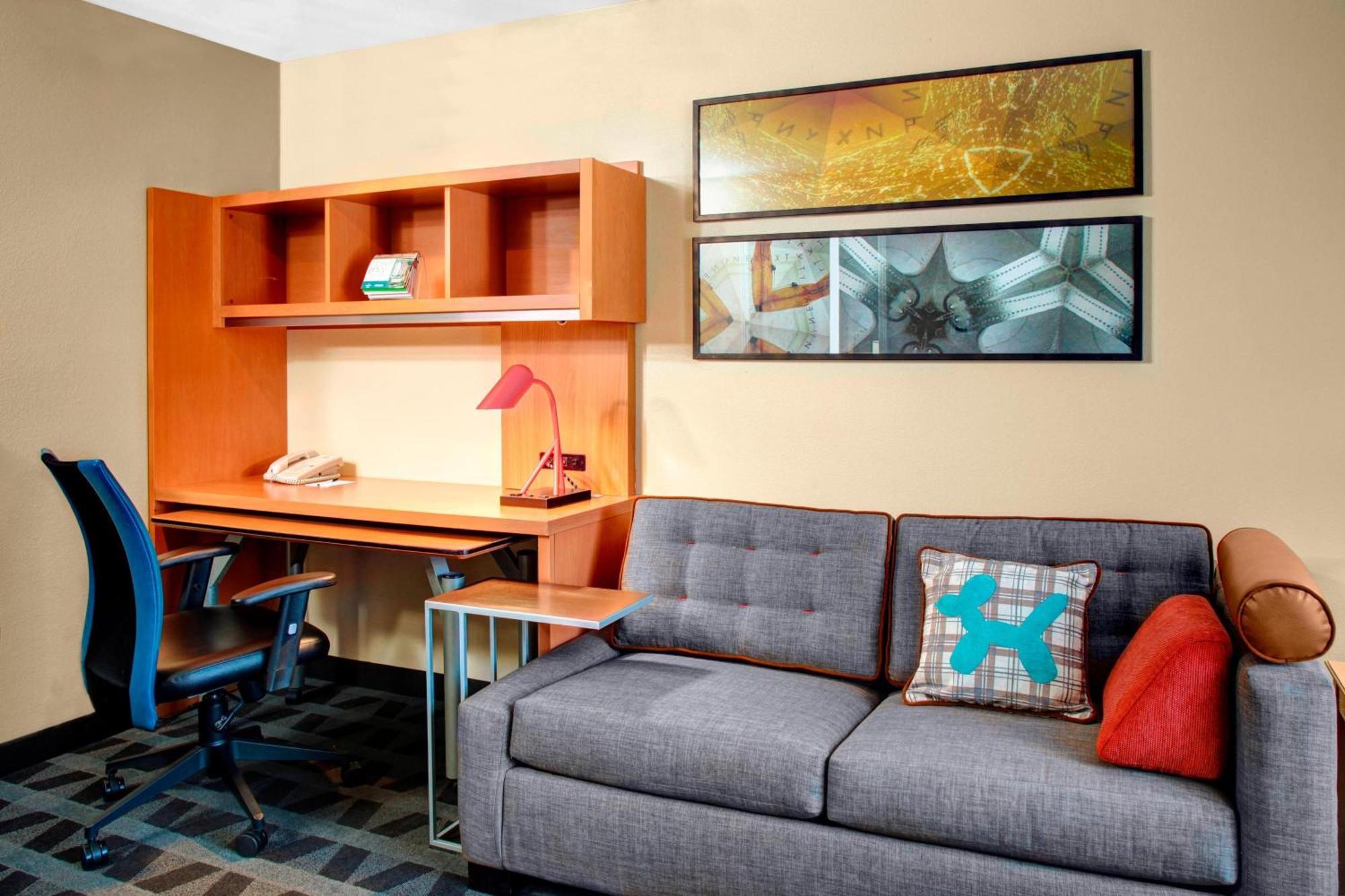 Towneplace Suites Fresno Buitenkant foto