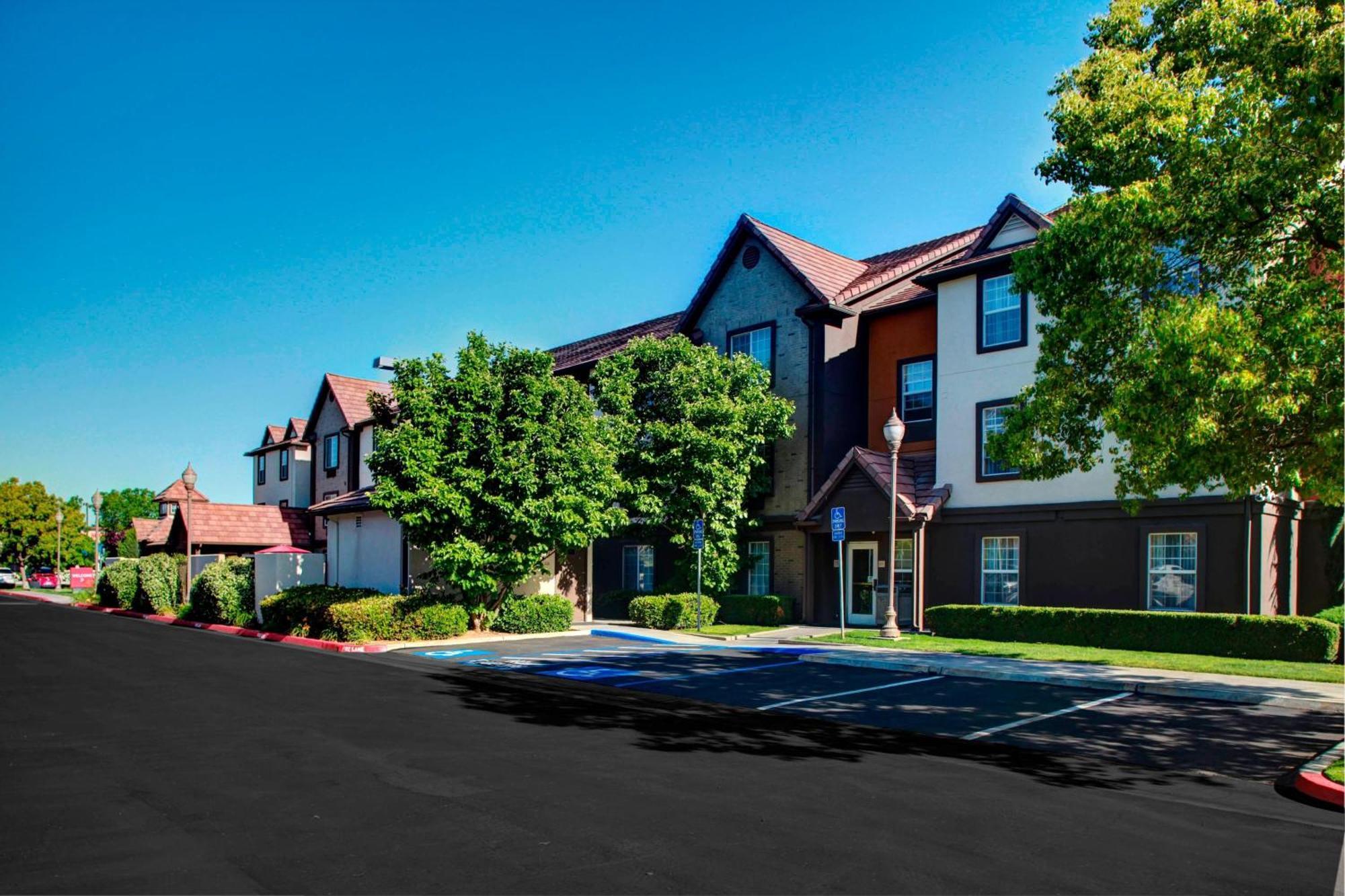 Towneplace Suites Fresno Buitenkant foto
