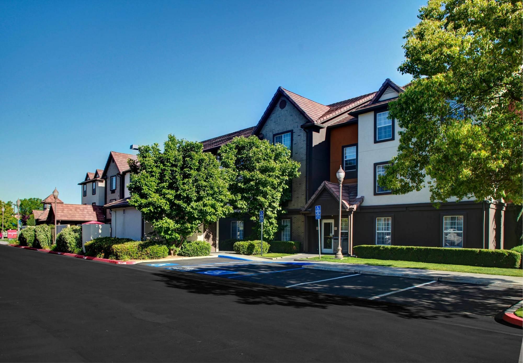 Towneplace Suites Fresno Buitenkant foto